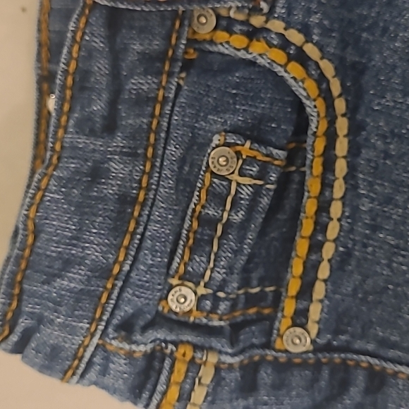 Vigoss 6X girl jeans with star embellishments on back packets - Picture 4 of 10